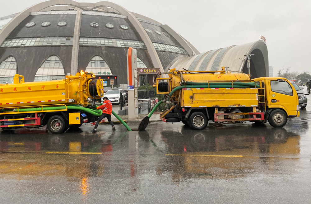 金牛湖商场管道清淤